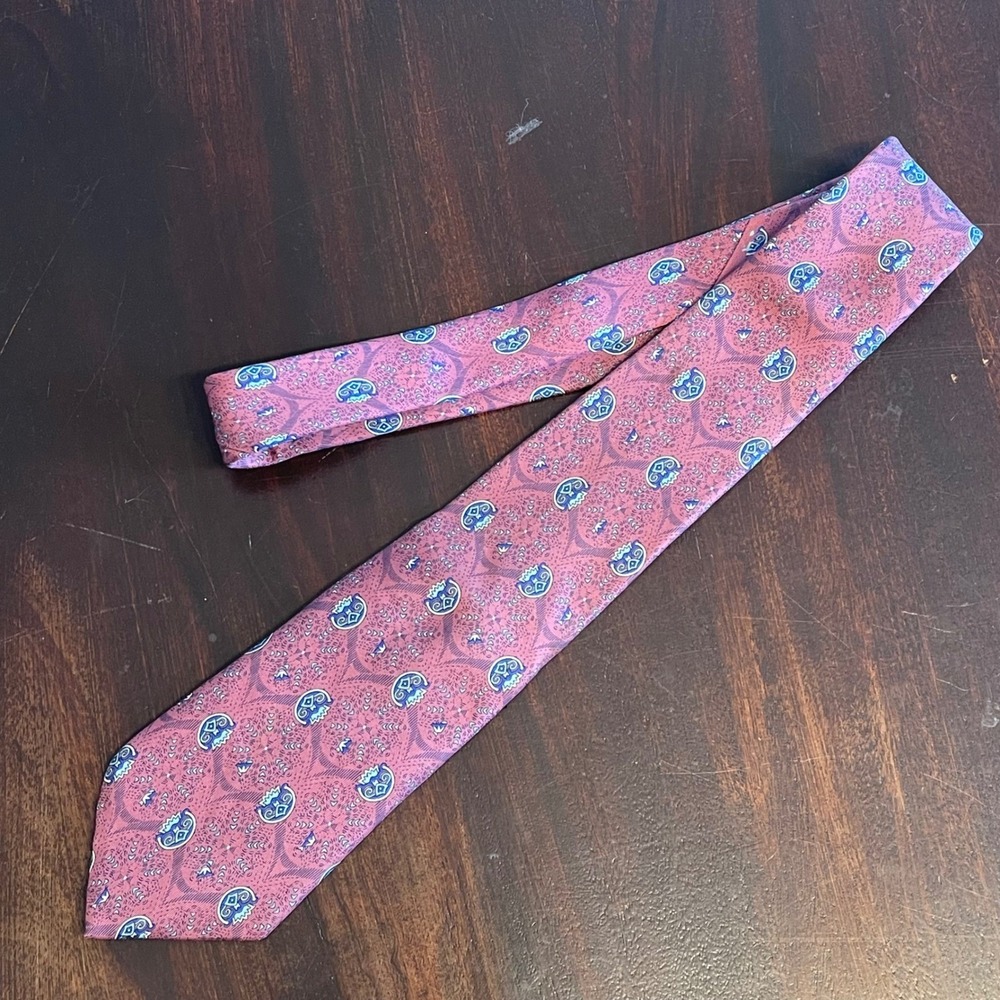 Christian Dior Mens Silk Necktie Dusty Rose Blue Geometric Medallion Vintage Tie